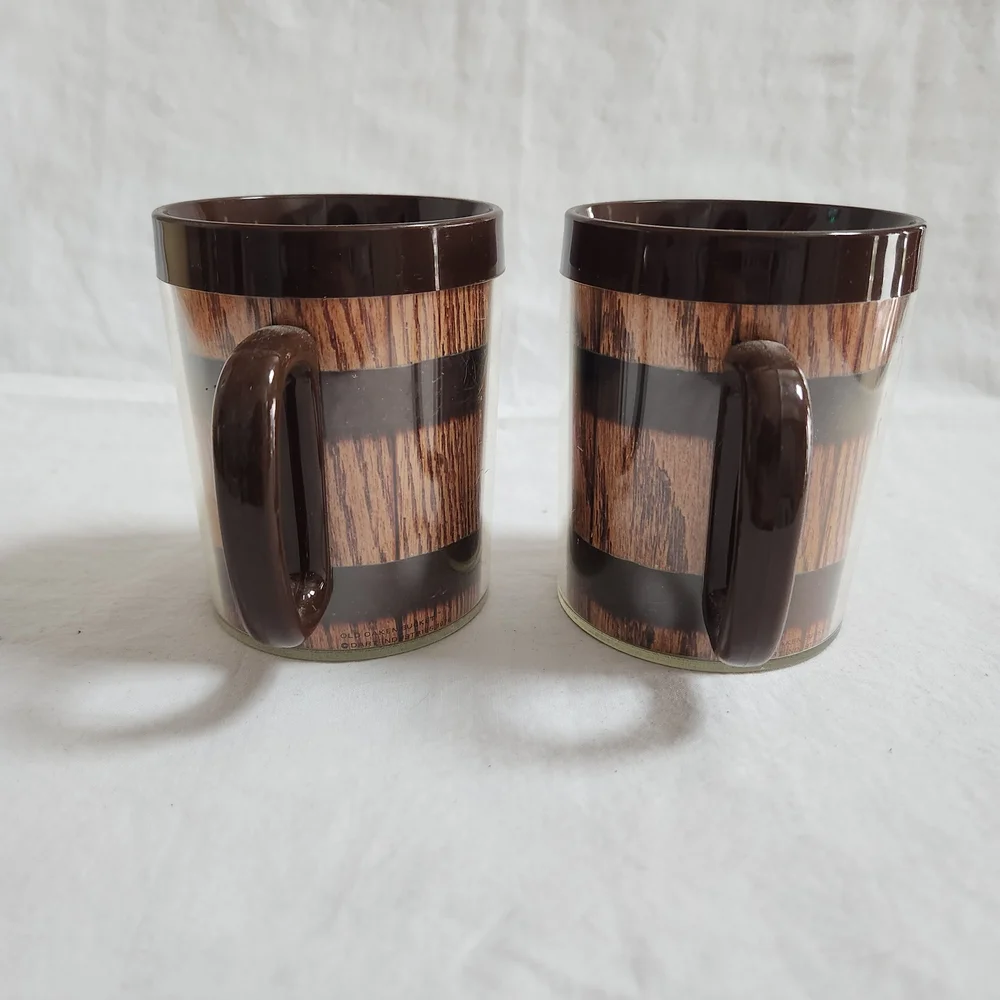 Dart Industries Thermo Serv Old Oaken Bucket Mugs